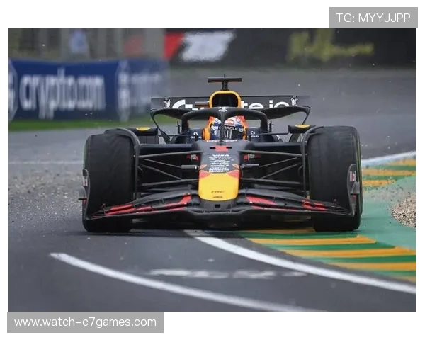 F1赛季最新动态：车队阵容调整与技术革新引发激烈讨论